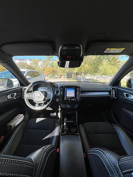 Volvo XC40 5 of 6