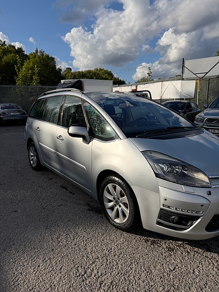 Citroen Grand C4 Picasso 2 of 9