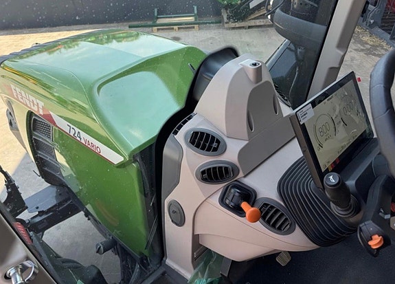 Fendt 724 9 of 9