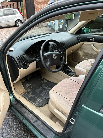 Volkswagen Golf IV 5 of 7