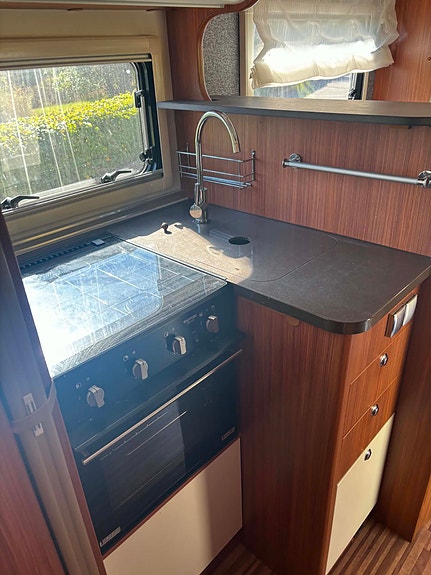 Adria Matrix M 670 SC 9 of 14