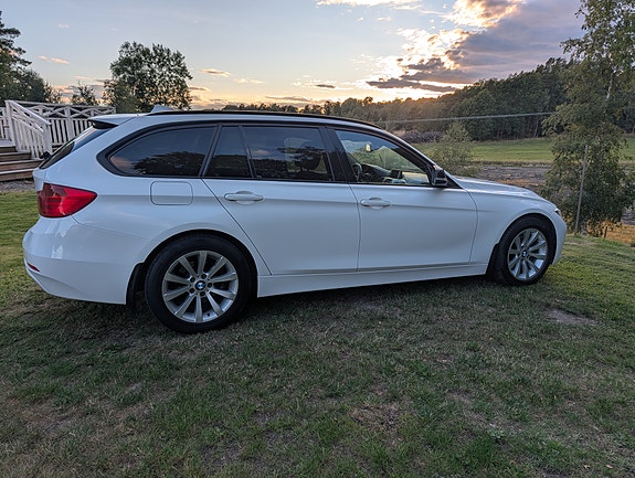 BMW 320d 3 of 13