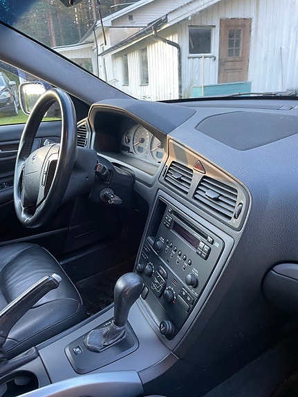 Volvo XC70 3 of 10