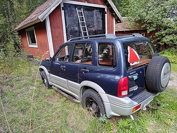 Suzuki Grand Vitara 3 of 3