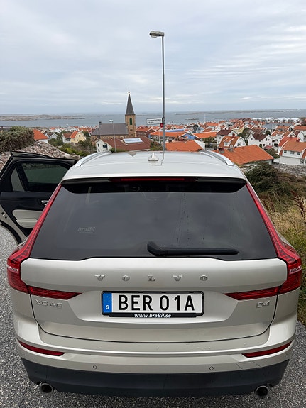 Volvo XC60 3 of 9