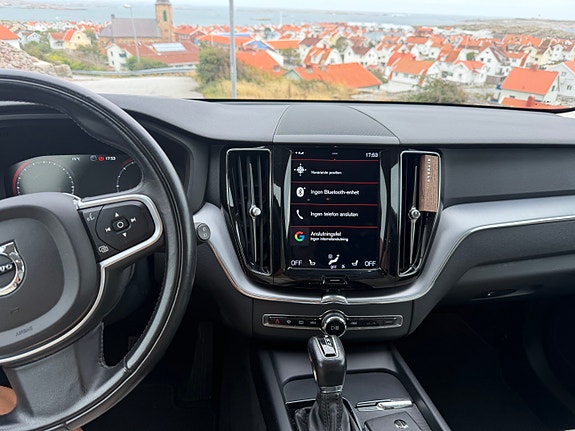 Volvo XC60 4 of 9