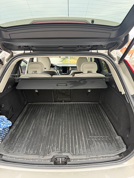 Volvo XC60 8 of 9