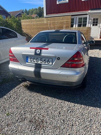 Mercedes-Benz SLK230 2 of 3