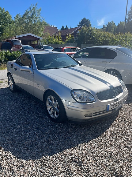 Mercedes-Benz SLK230 3 of 3