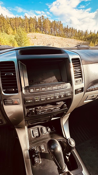 Toyota Land Cruiser 7 of 9