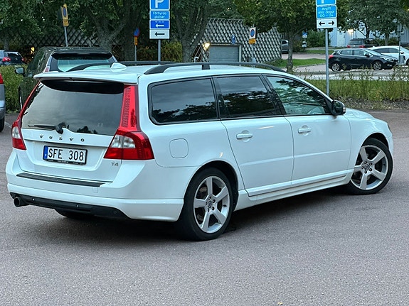 Volvo V70 9 of 9