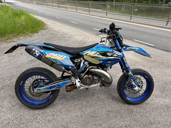 Husqvarna TE 250 2 of 6