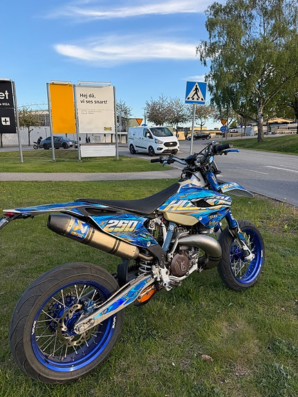 Husqvarna TE 250 5 of 6