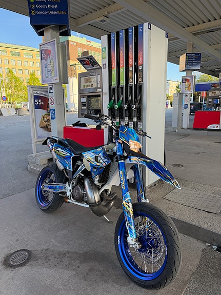 Husqvarna TE 250 4 of 6