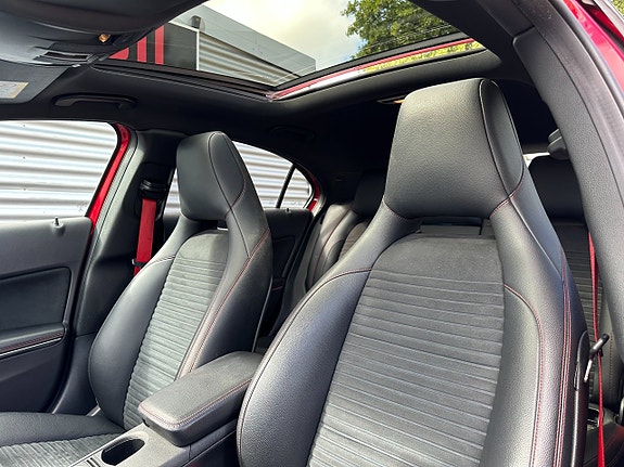 Mercedes-Benz A250 18 of 25
