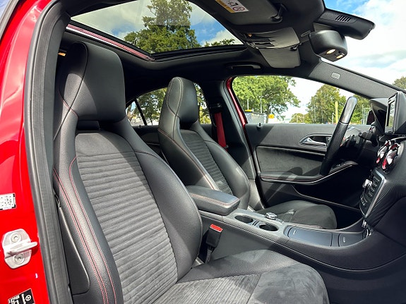 Mercedes-Benz A250 12 of 25