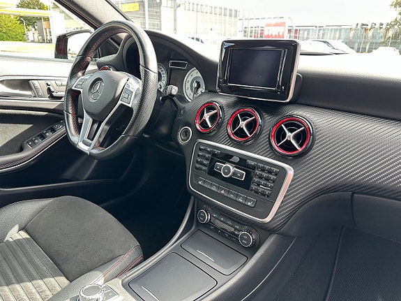 Mercedes-Benz A250 13 of 25