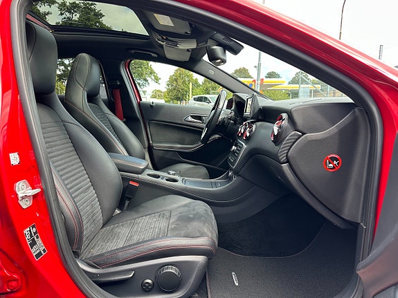 Mercedes-Benz A250 11 of 25