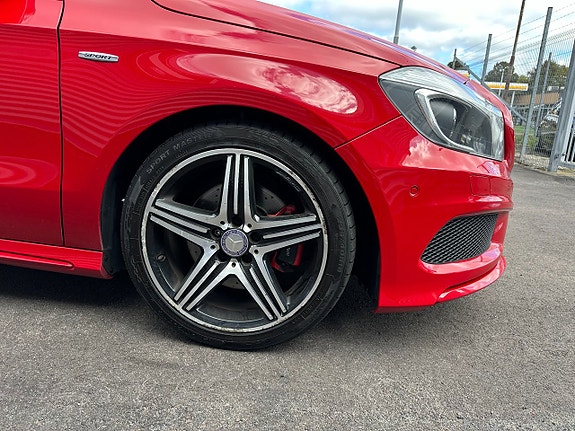 Mercedes-Benz A250 9 of 25