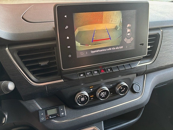 Renault Trafic 17 of 17