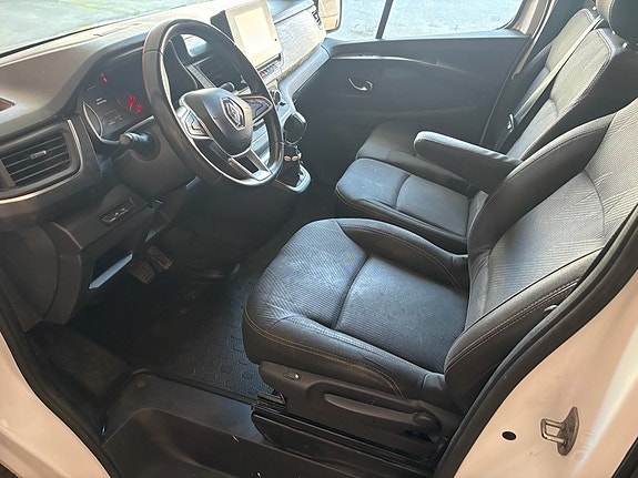 Renault Trafic 14 of 17