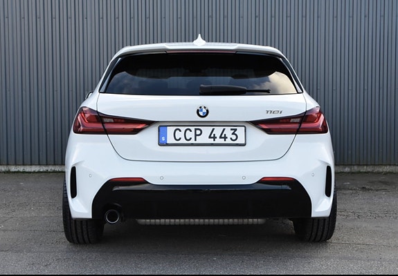 BMW 118i 4 of 7