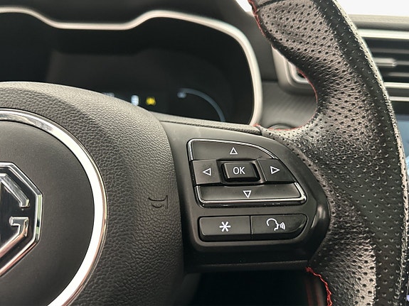 MG ZS 22 of 30