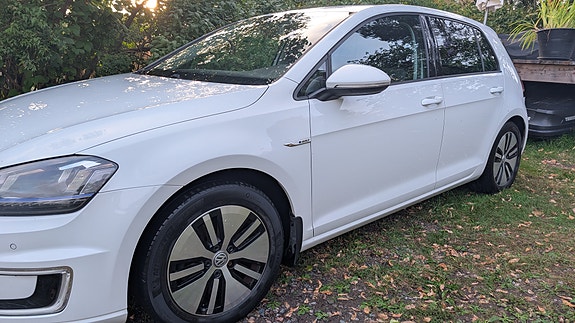 Volkswagen Golf VII 3 of 9