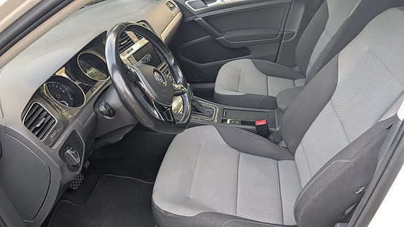 Volkswagen Golf VII 5 of 9