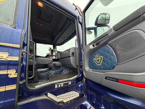 Scania R560LB8X4*4HNB 3517 7 of 14
