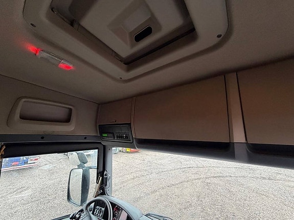 Scania R560LB8X4*4HNB 3517 10 of 14