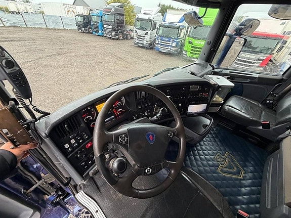 Scania R560LB8X4*4HNB 3517 12 of 14