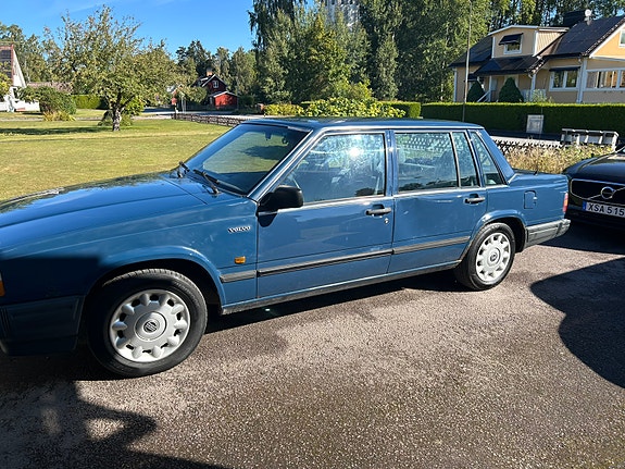 Volvo 740 4 of 8