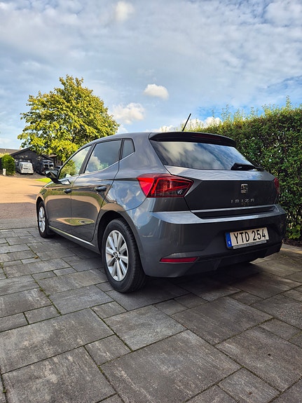 Seat Ibiza 2 of 4