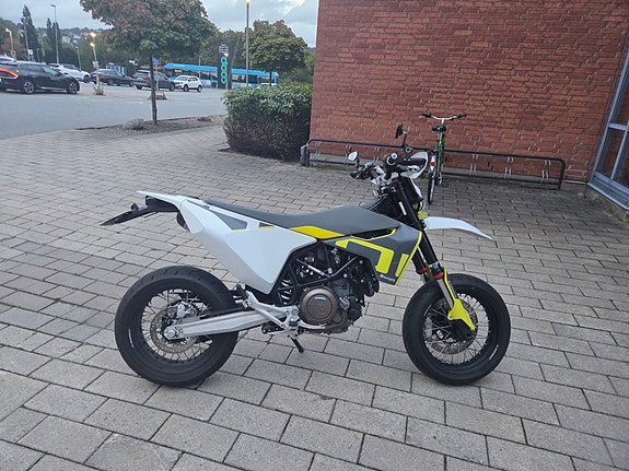 Husqvarna 701 2 of 4