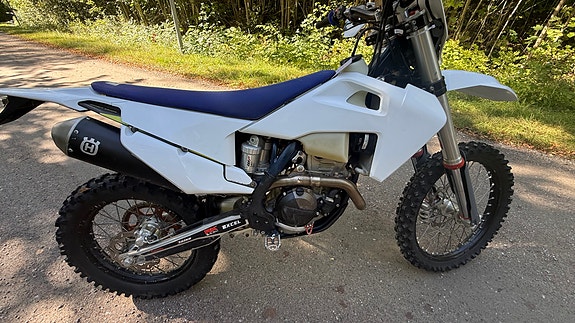Husqvarna HUSQVARNA FE 250 2 of 5