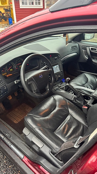 Volvo XC70 7 of 10