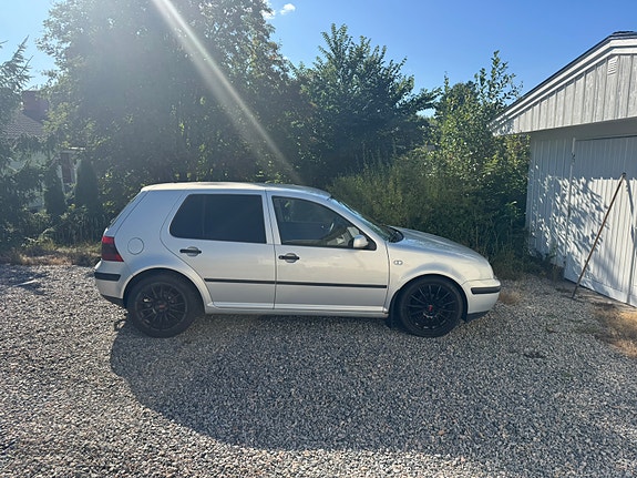 Volkswagen Golf IV 2 of 12
