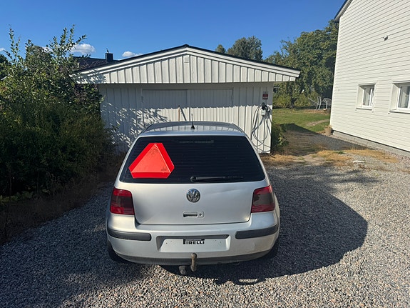 Volkswagen Golf IV 4 of 12