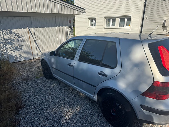 Volkswagen Golf IV 5 of 12