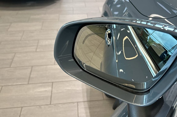 Volvo XC90 14 of 24