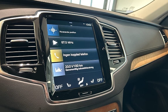 Volvo XC90 18 of 24