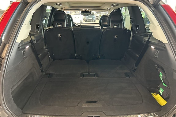 Volvo XC90 15 of 24
