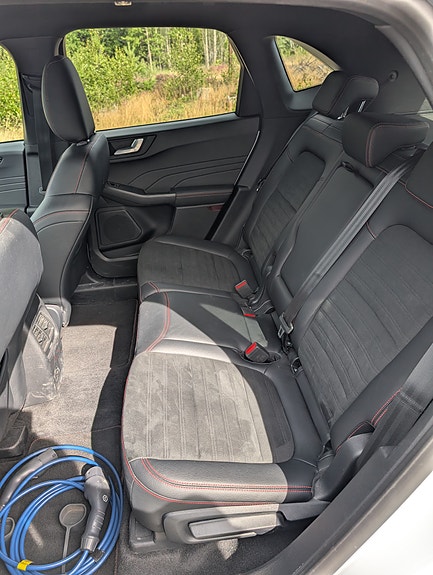 Ford Kuga 5 of 6