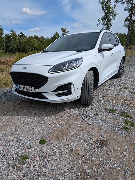 Ford Kuga 2 of 6