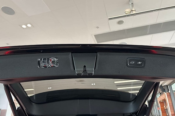 Volvo XC90 15 of 30