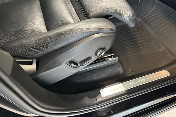 Volvo XC90 21 of 30