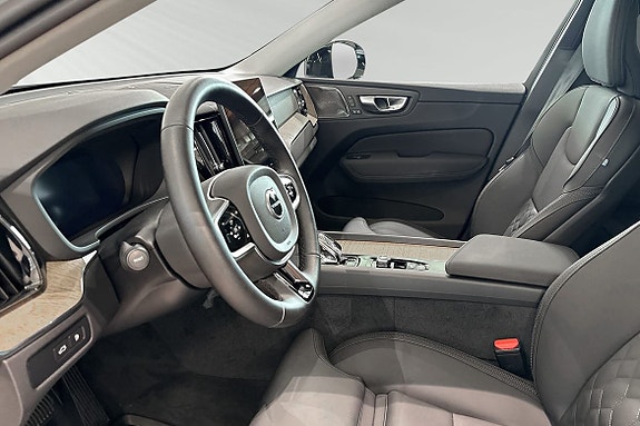 Volvo XC60 7 of 30