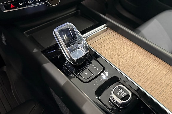Volvo XC60 26 of 30