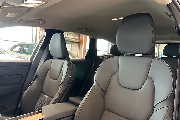 Volvo XC60 19 of 30